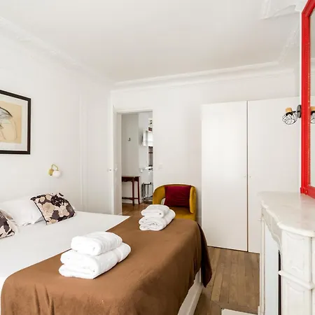 Saint Paul Le Marais Charlemagne Apartment